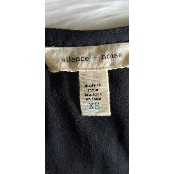 SILENCE + NOISE Racerback Sequin Tank Top. - Picture 6 of 7